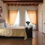 Bed & Breakfast Canto Dei Servi 4*