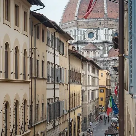 Alojamento de Acomodação e Pequeno-almoço Canto Dei Servi 4*